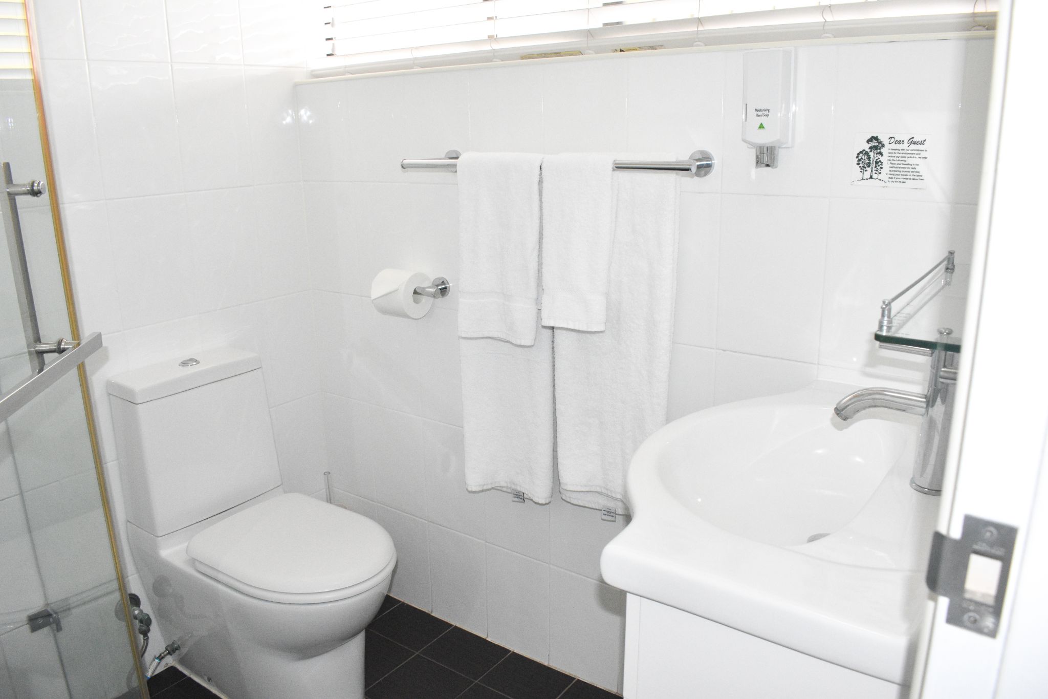 Best Western Ipswich Accommodation Bathroom
